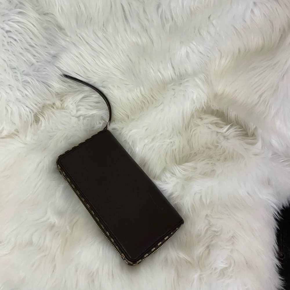 Elliott Lucca Brown Pebbled 100% Cow Leather Channeling Zipper Wristlet Wallet